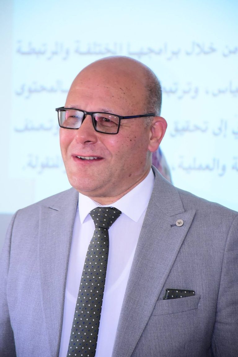 *رئيس جامعة سوهاج يتفقد تدريبات مركز ضمان الجودة لتأهيل شباب الأكاديميين*